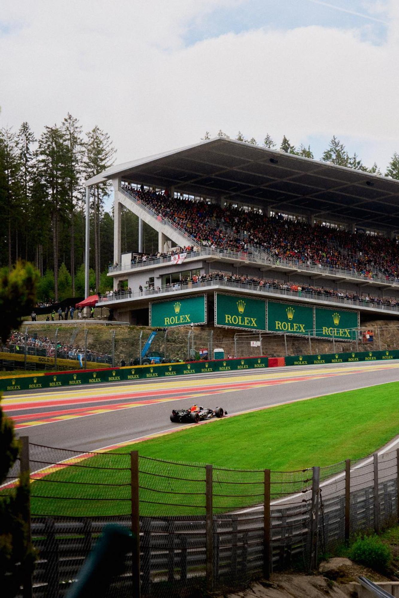 Grandprixcamp Closest To The Track Including Track View Hotel Stavelot Buitenkant foto