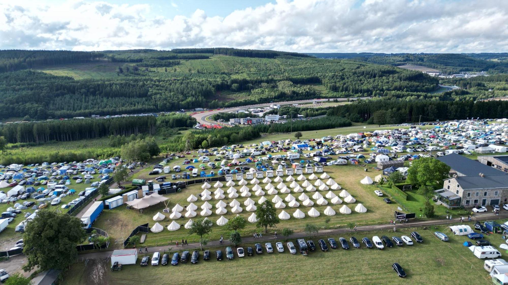 Grandprixcamp Closest To The Track Including Track View Hotel Stavelot Buitenkant foto